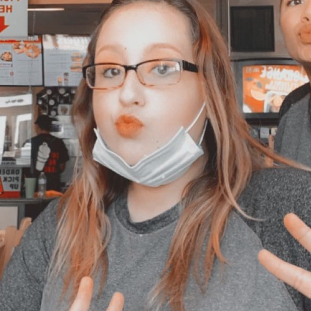 Meet your Posher, Laressa
